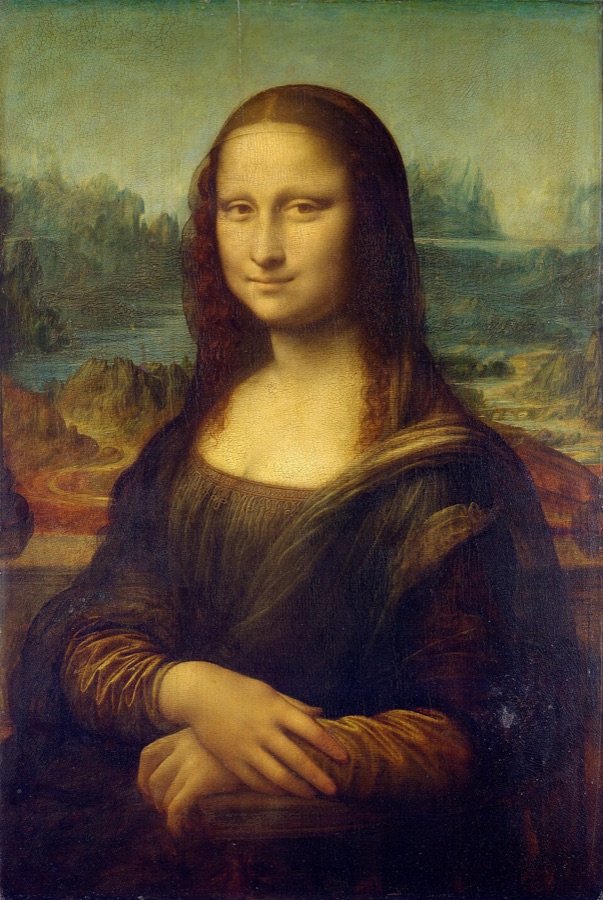 Image mystère n°1 : portrait ancien d'une femme aux mains croisées, au sourire léger